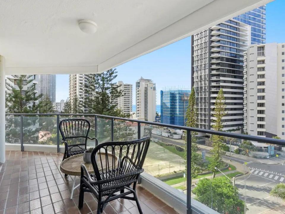 Baronnet Apartments Голд-Кост Экстерьер фото